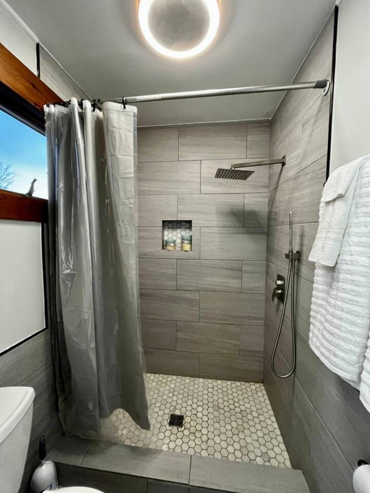2 Bed Berkshire Getaway Minutes To Jiminy Peak Ski Ханкок Экстерьер фото